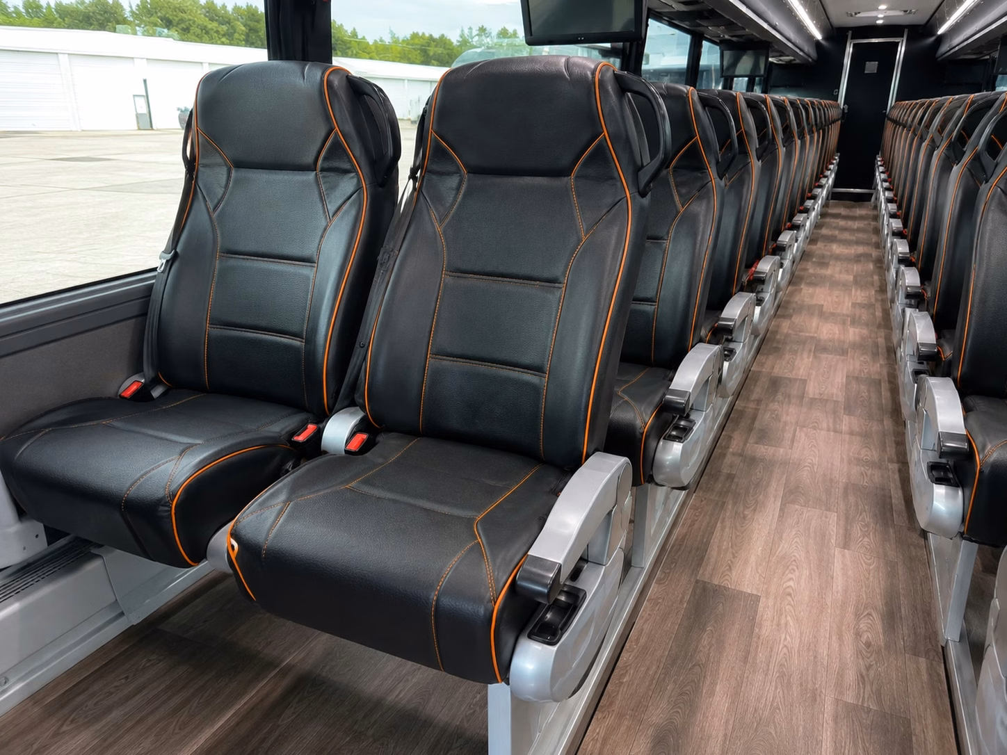 bus rentals for scranton proms homecomings